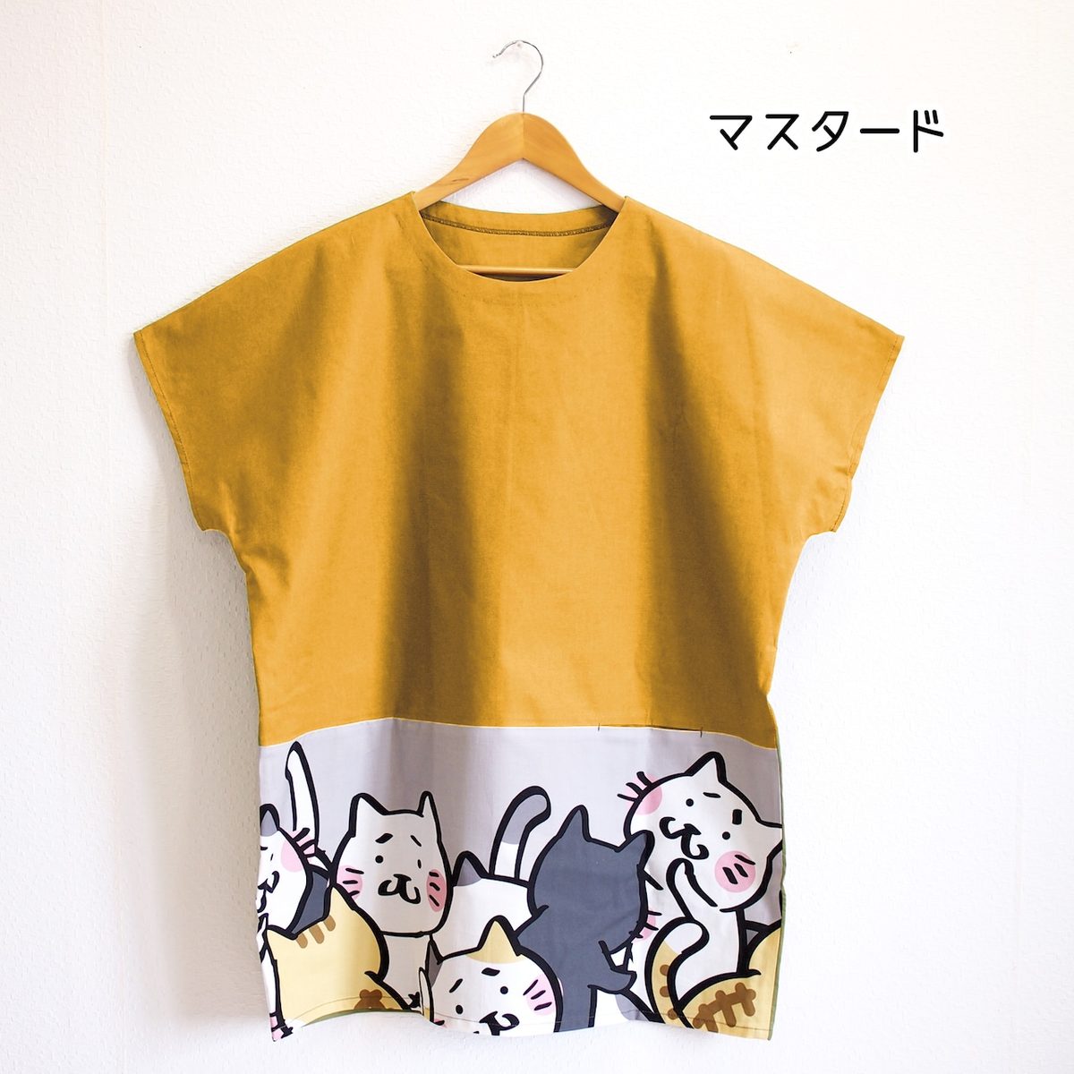 半額SALE フリーサイズ猫・柴犬いっぱい柄カットソー 